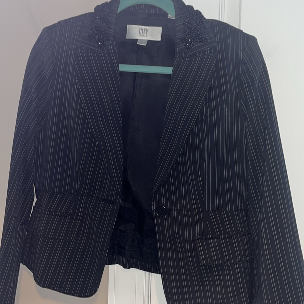 City DKNY Black Blazer w sequin collar petite size 8